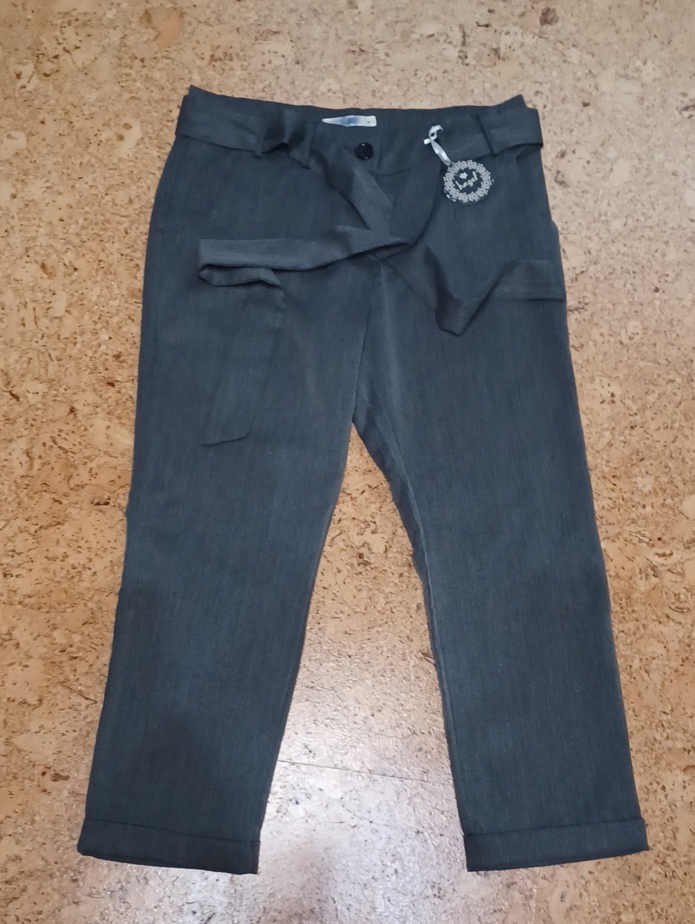 Hazel Women's Grey Cropped Cuffed Tiebelt Trousers Size M NWT